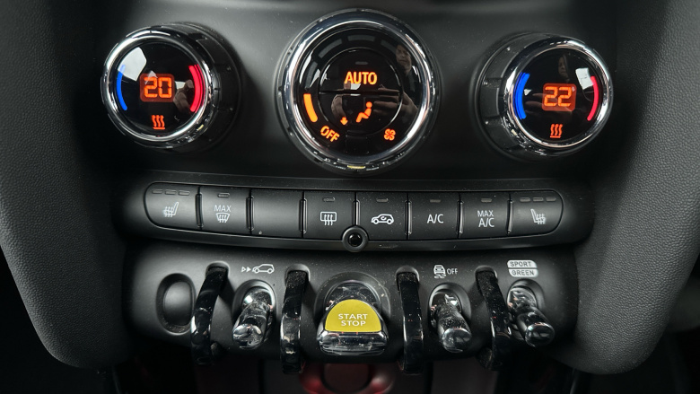 MINI Hatchback 135kW Cooper S Level 2 33kWh 3dr Auto Electric Hatchback